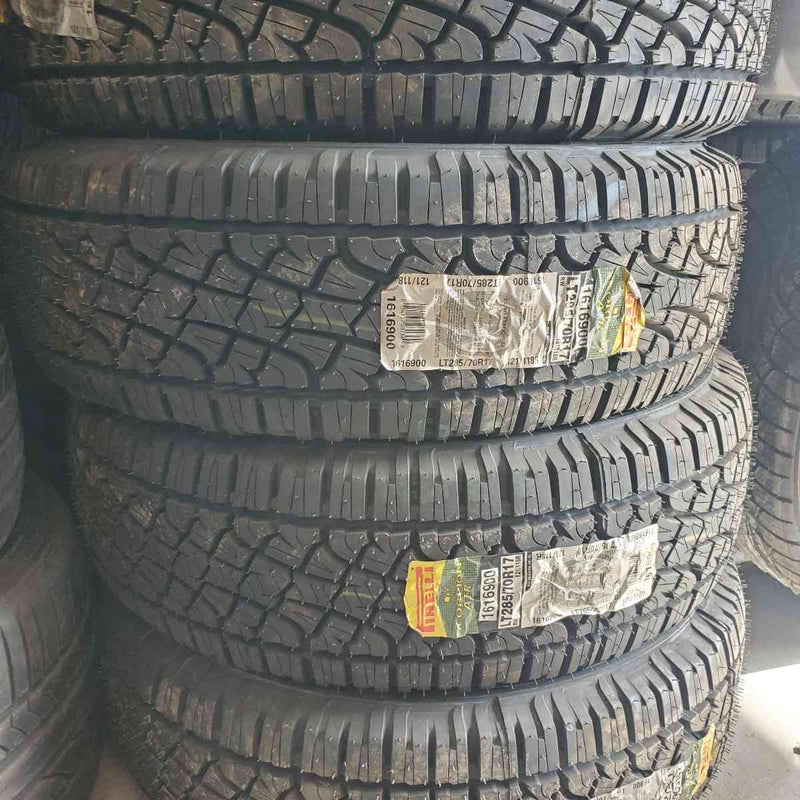 Load image into Gallery viewer, LT285/70R17 Scorpion ATR 121/118R 1616900
