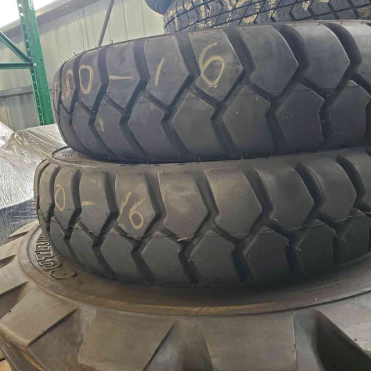 7.50-16 Carlisle PWT Premium Wide NHS