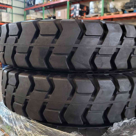 7.00-15 Rovince Summa Solid