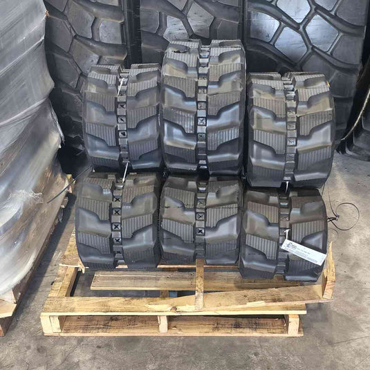 300x52.5Nx80 Premium Steel Belt Rubber Tracks RT14560