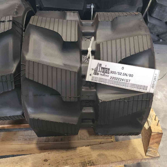 300x52.5Nx80 Premium Steel Belt Rubber Tracks RT14560
